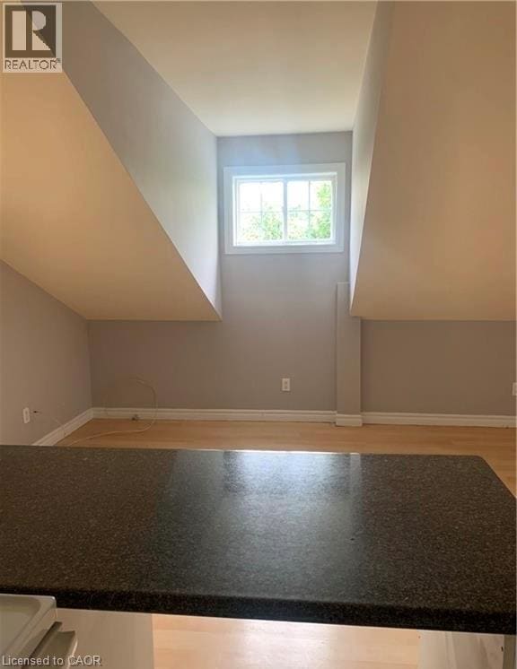 Building Photo - 81 Dundas St