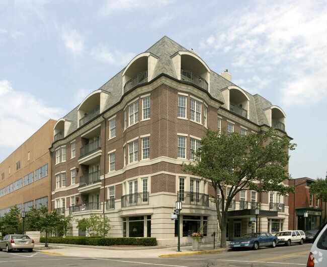 180 Pierce St, Birmingham, MI 48009 Apartments Birmingham, MI