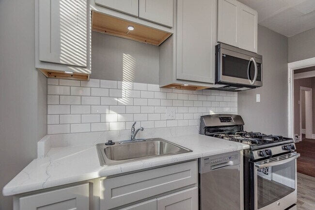 Building Photo - 4260 Castleman Ave