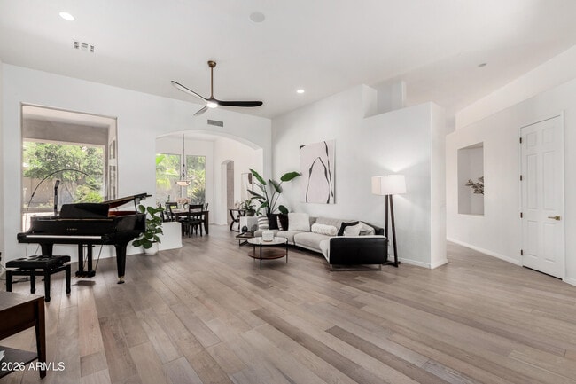 Building Photo - 13394 E Del Timbre Dr
