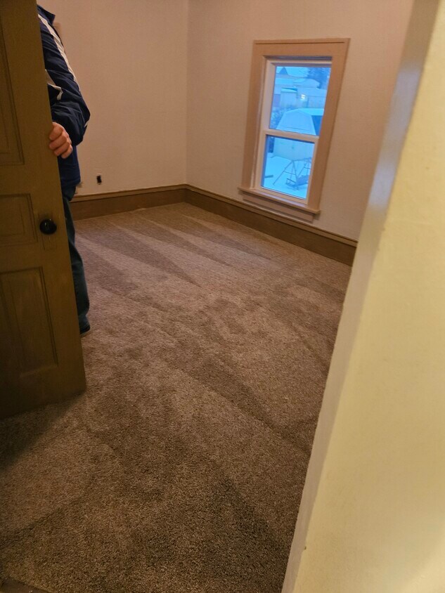 Foto principal - 110 1/2 W Oak St