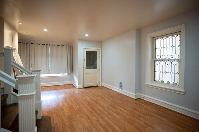 Foto del edificio - Cobbs Creek area nice 4 bedroom unit