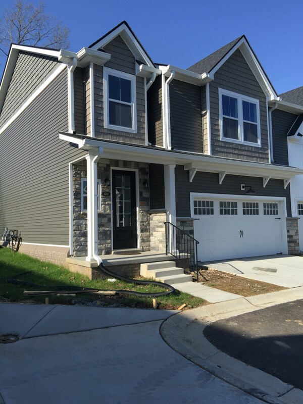 Building Photo - 3750 Kings Glen