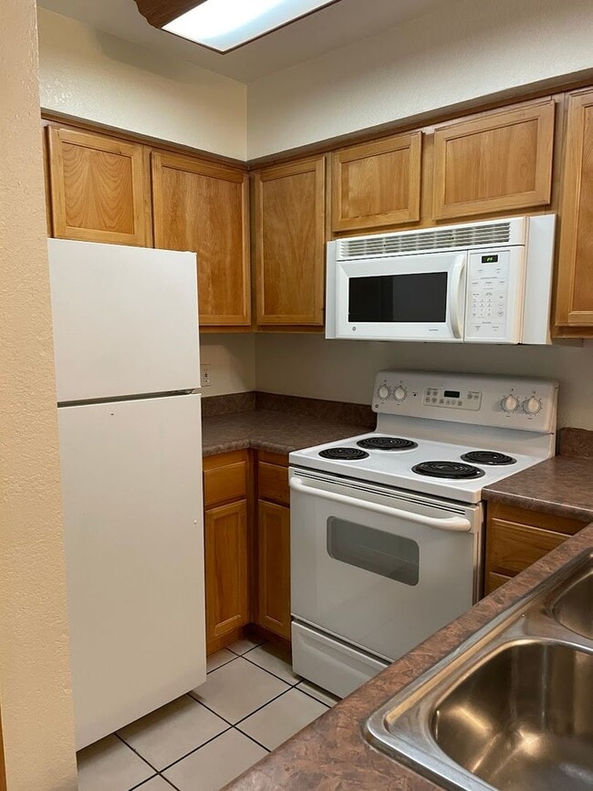 Building Photo - Nice 1 bedroom 1 bathroom at Villa Borgata *Ask about our Move-in Special*
