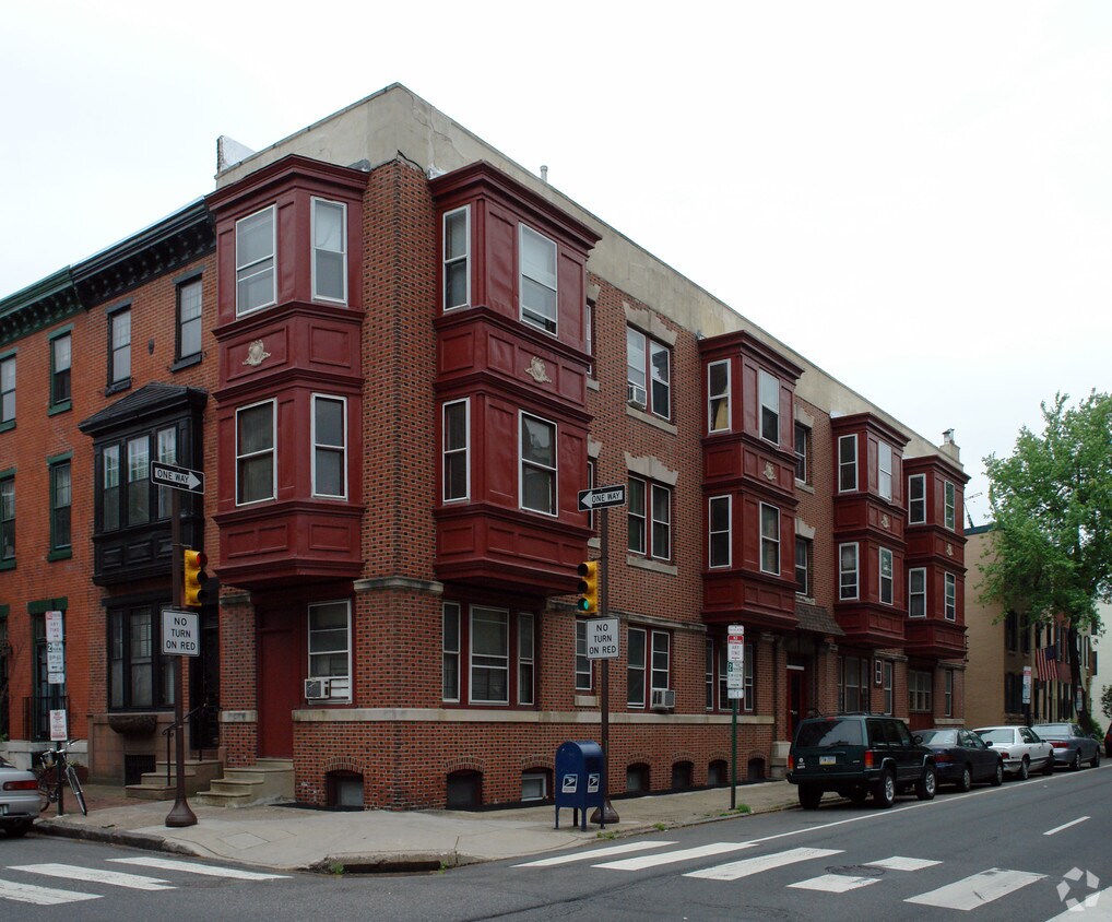 Primary Photo - 2232 Locust St