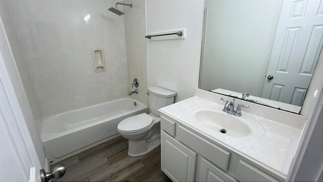 Building Photo - 15822 Lost Anchor Way Ln
