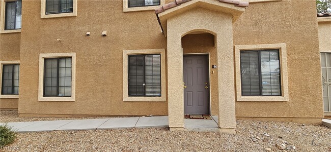 Building Photo - 2151 Hussium Hills St