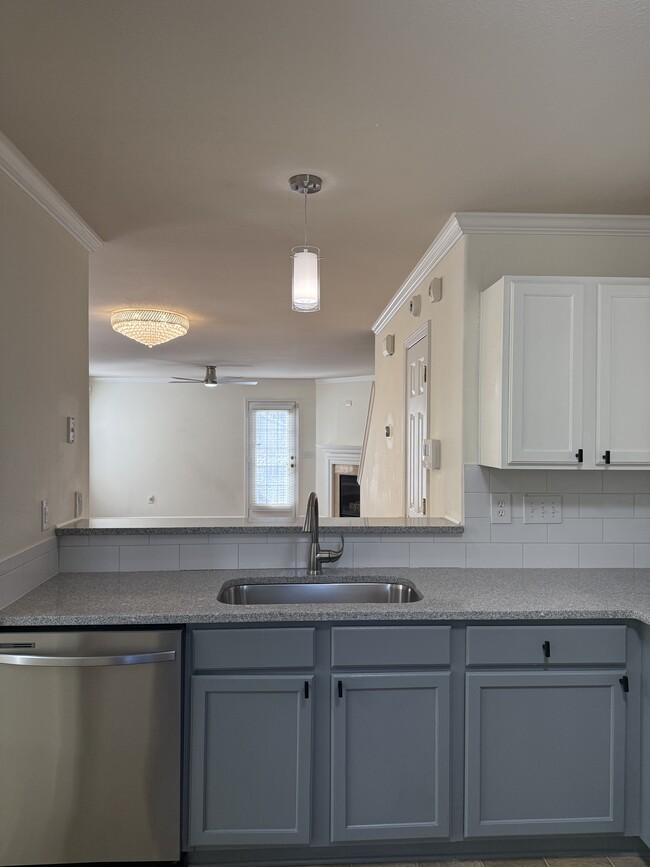 Foto del edificio - 2809 Fountaingrass Ln