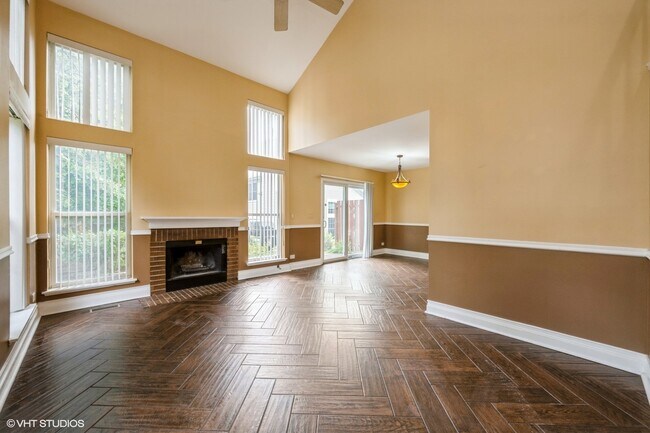 Foto del edificio - 8 Dellwood Ct