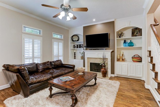 Foto del edificio - 530 Park Trail Ln
