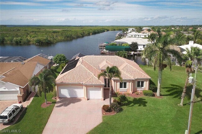 Building Photo - 2931 Surfside Blvd