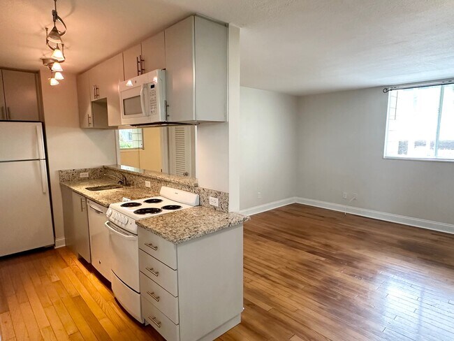 Foto del edificio - 1301 S Howard Ave
