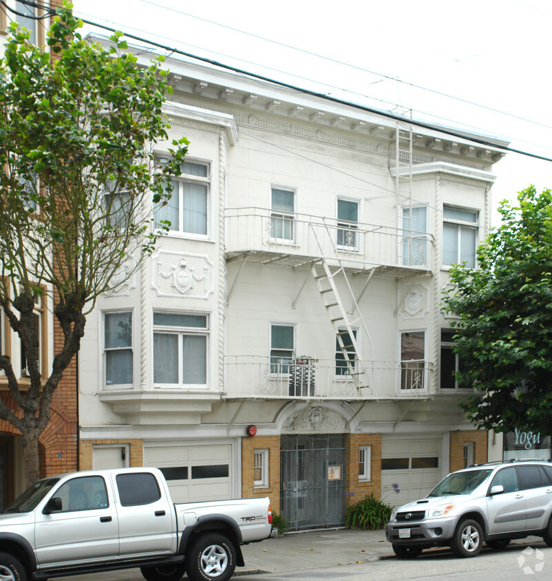 Building Photo - 5441 California St