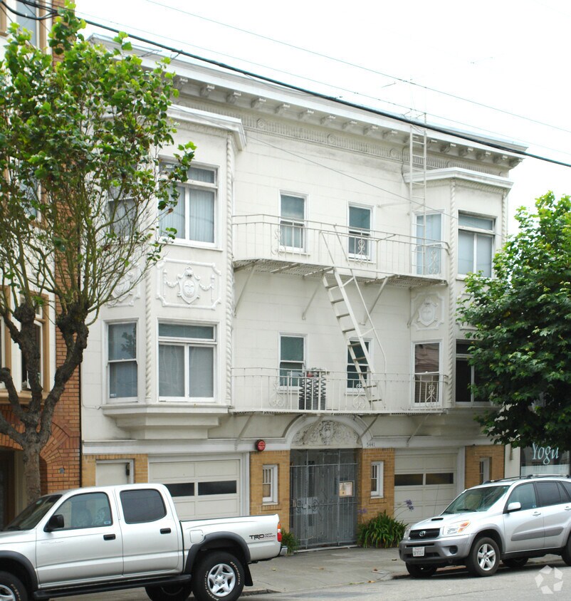 Foto del edificio - 5441 California St