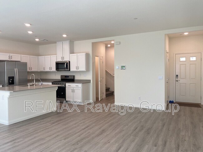 Building Photo - 9920 S Ullom Dr