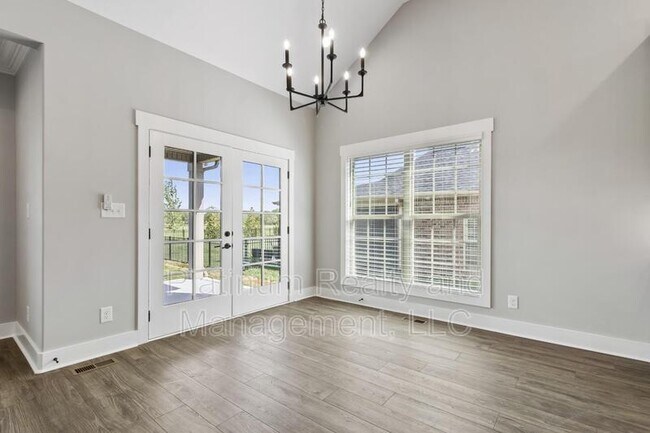 Building Photo - 1061 Veridian Drive