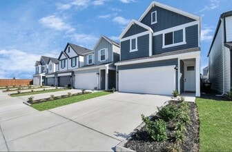 Building Photo - 10411 Pelham Cres Ct