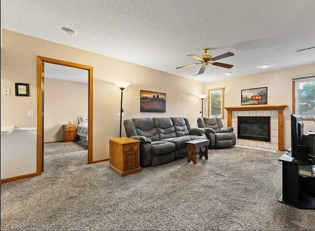 Foto del edificio - 401 SE Lowell Dr