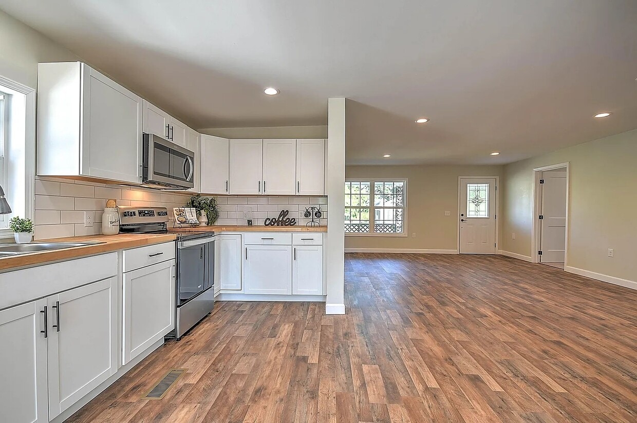 504 Lamont St, Johnson City, TN 37604 House Rental in Johnson City