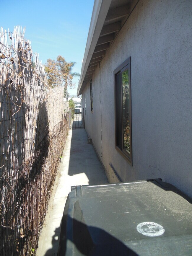 6334 Gallant St Unit 6334, Bell Gardens, CA 90201 Apartments in Bell