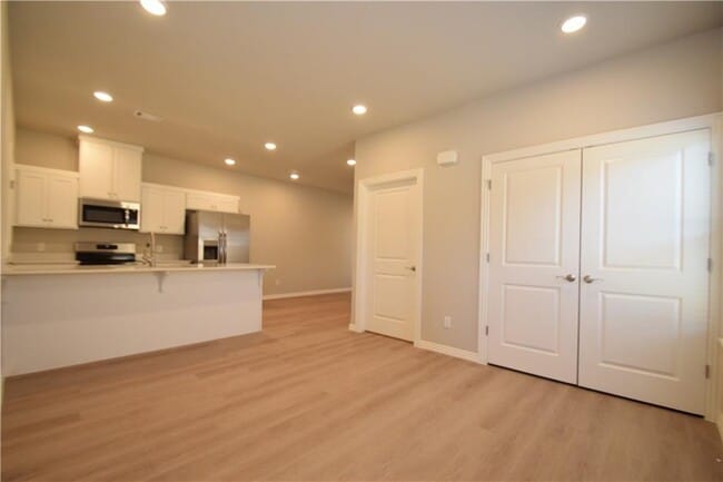 Building Photo - 1604 SW Poigai Wy