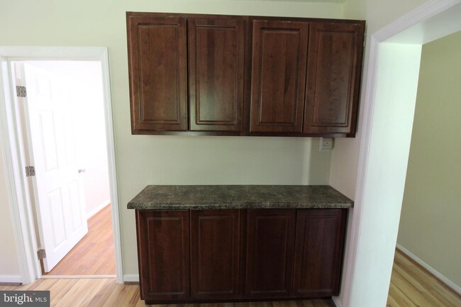 Building Photo - 5834 Loreley Beach Rd