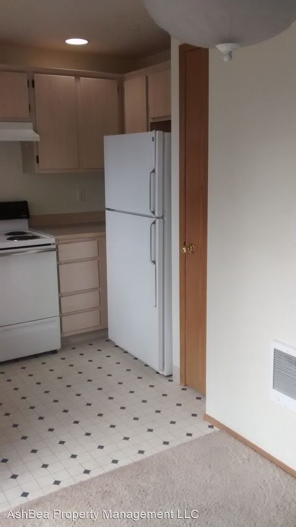 Building Photo - 2 br, 1.5 bath House - 4792 Lancaster Driv...