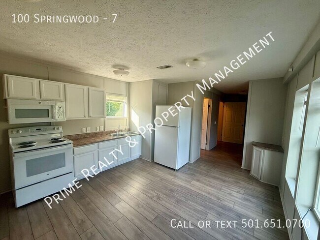 Foto del edificio - 100 Springwood-7