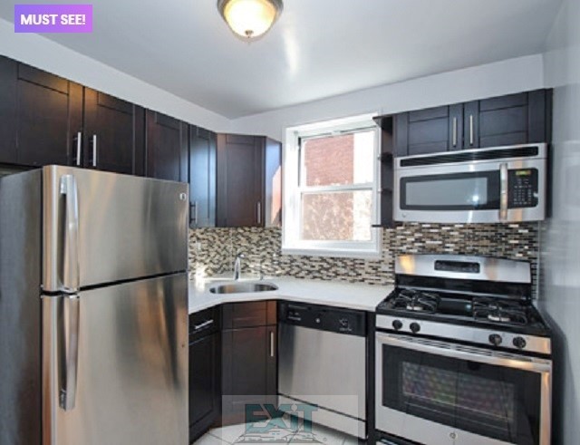 Foto principal - 140-50 Burden Crescent