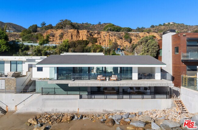 Building Photo - 31388 Broad Beach Rd