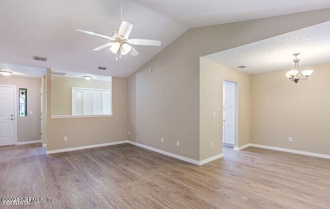 Foto del edificio - 3 br, 2 bath House - 3904 English Colony D...