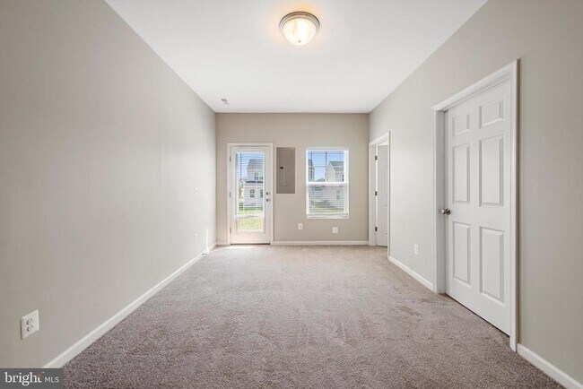 Building Photo - 303 Starry Way Dr