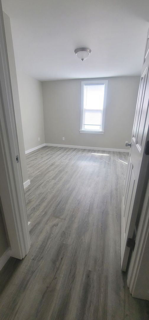 Foto del edificio - 2 Bedroom House Available With Backyard