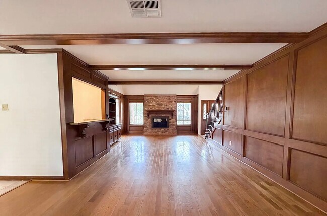 Foto del edificio - 5614 Spanish Oak Dr