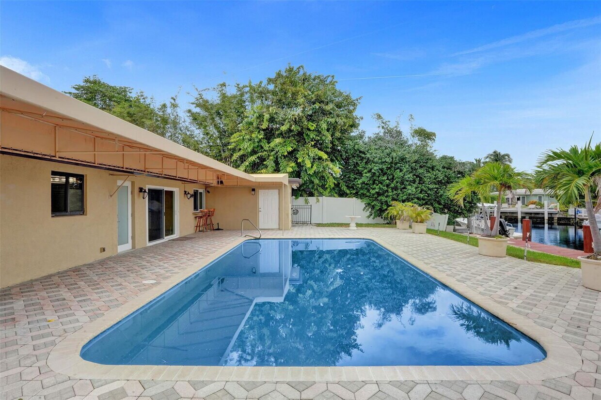 Foto principal - 730 SE 3rd Terrace