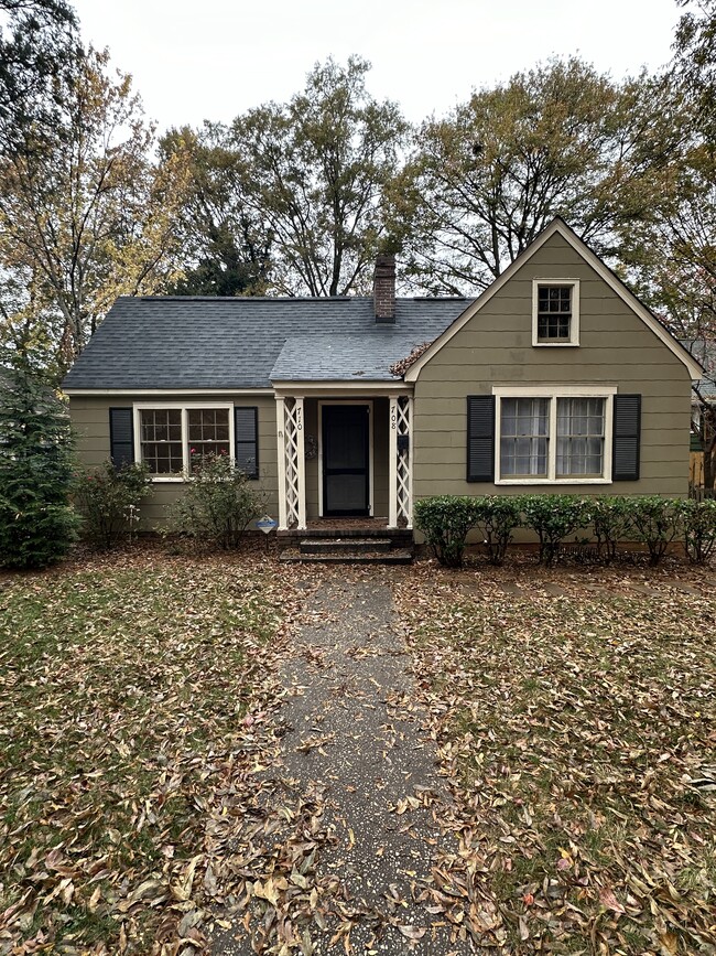 Front walkway - 710 Walnut Ave