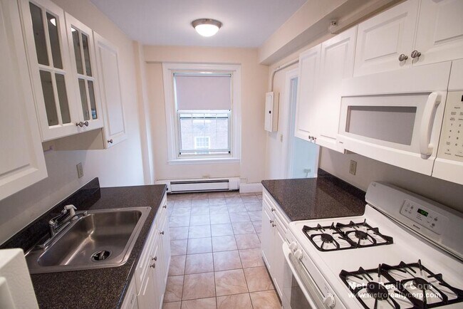 Building Photo - 1401 Beacon St