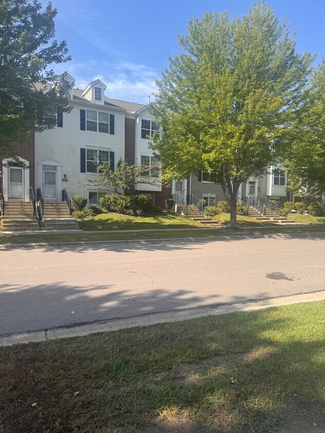 Foto del edificio - 13922 Ironstone Terrace NW