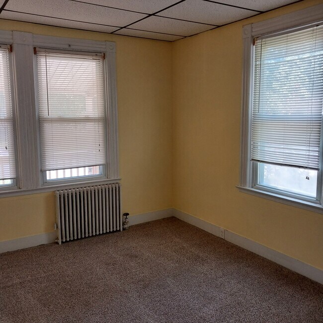 Building Photo - 1461 CT-85