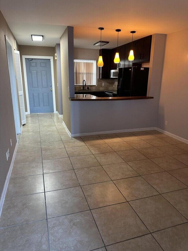 Foto del edificio - 9949 Sandalfoot Blvd