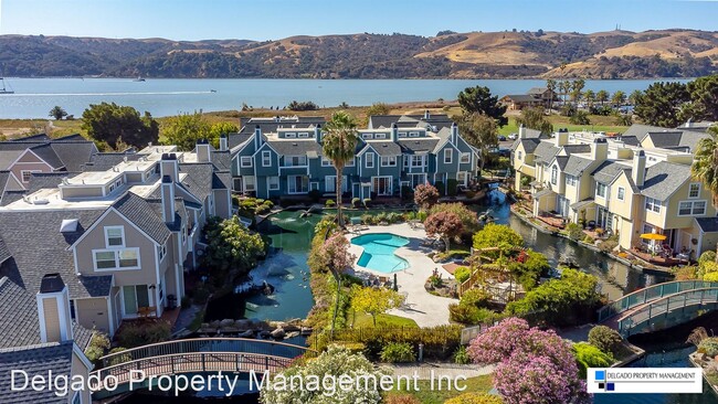 Building Photo - 3 br, 2.5 bath House - 350 Marina Village Way