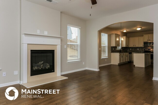 Foto del edificio - 32 Maple Grove Dr