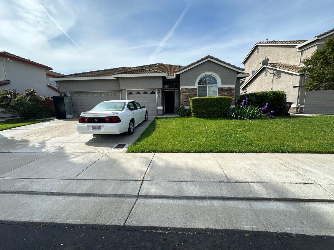 Primary Photo - Spectacular 1 Story Home In Weston Ranch