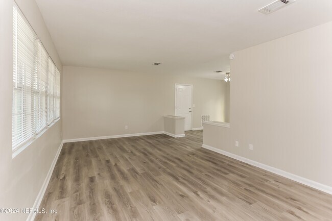Building Photo - 3377 Jacqueline Dr