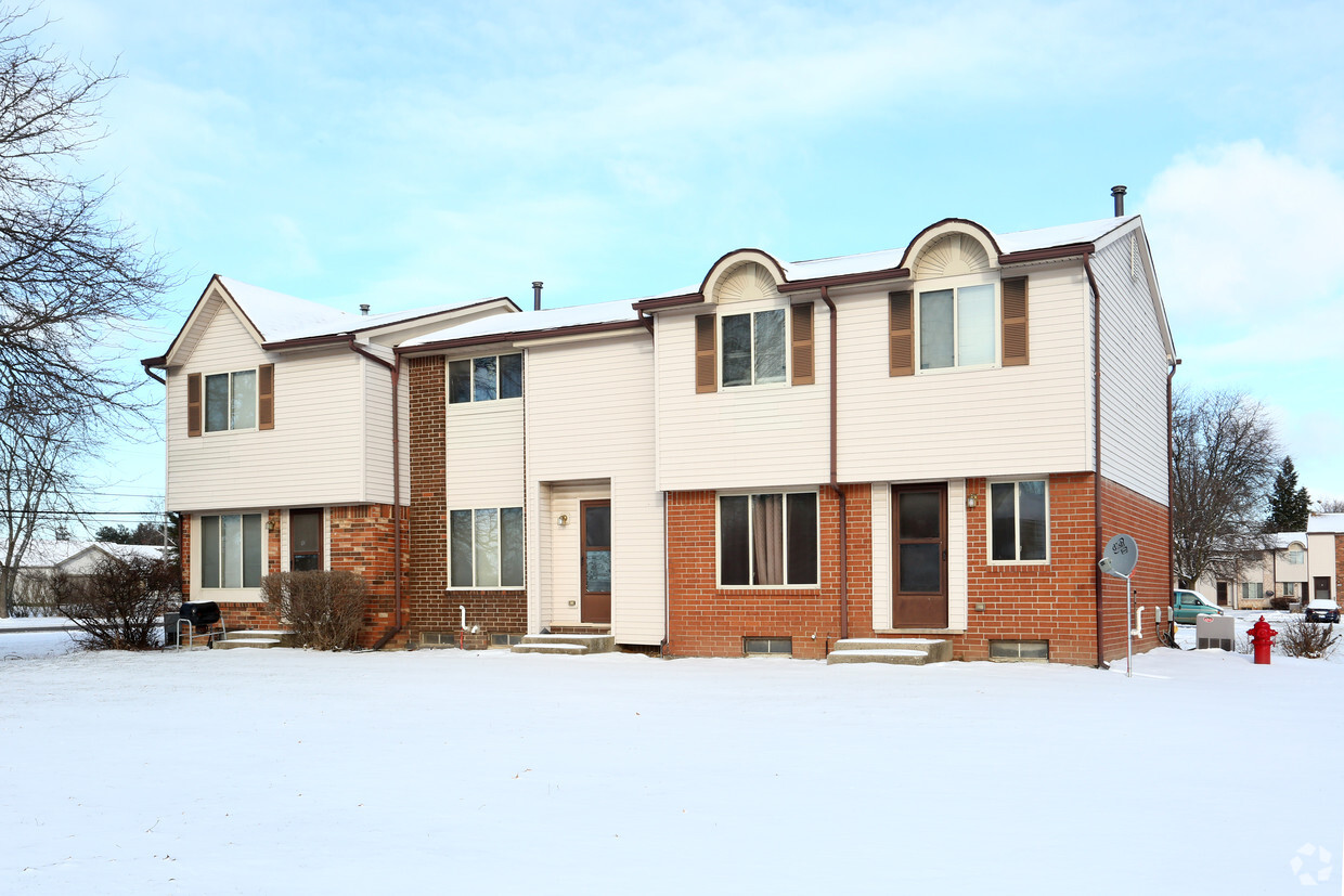 Primary Photo - Huntley Townhome Villas