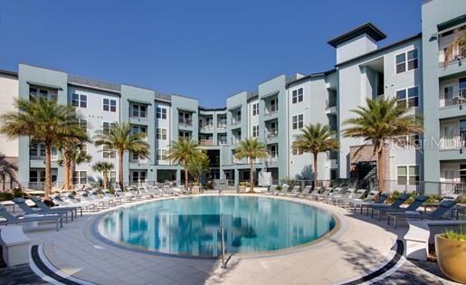 Foto principal - 3670 Maguire Blvd