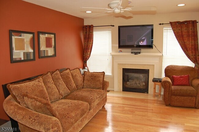 Foto del edificio - 906 Wendover Ct
