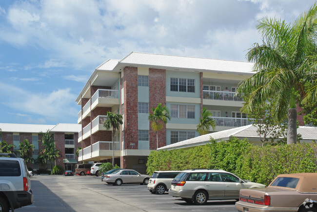 Building Photo - Village At Harbor Beach