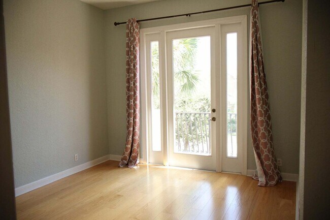 Foto del edificio - 10345 Medicis Pl