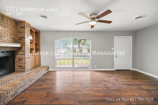 Photo - 1221 Harrison Ln House